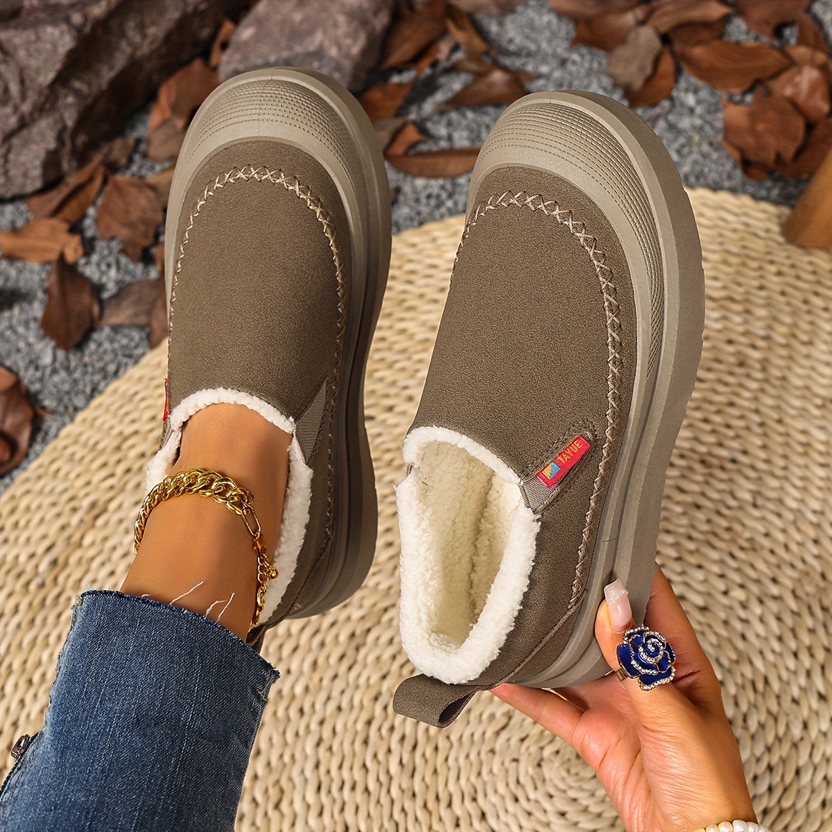 Classic Winter Comfort Shoes for Women – Soft, Warm & Durable Design
