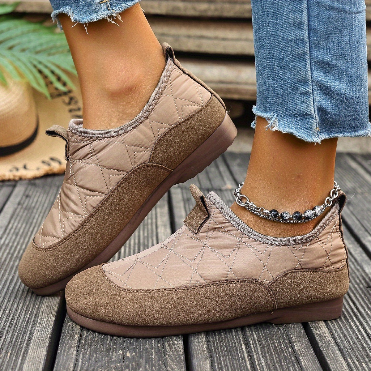 Winter Quilted Flats for Women – Soft, Cozy & Non-Slip Design