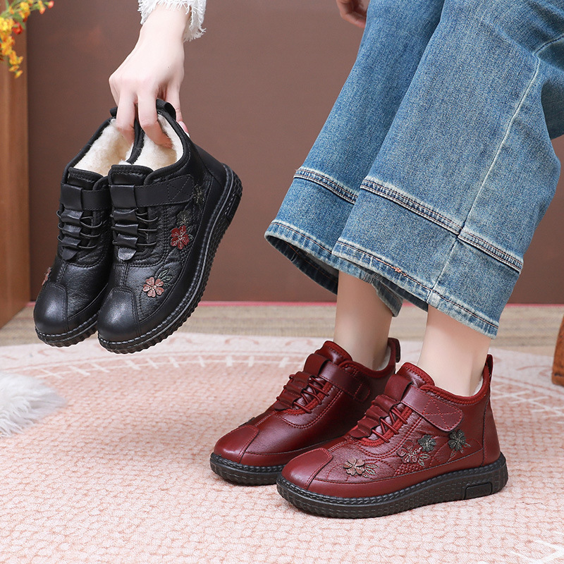 Women’s Cozy Winter Boots – Retro Style with Warm Lining