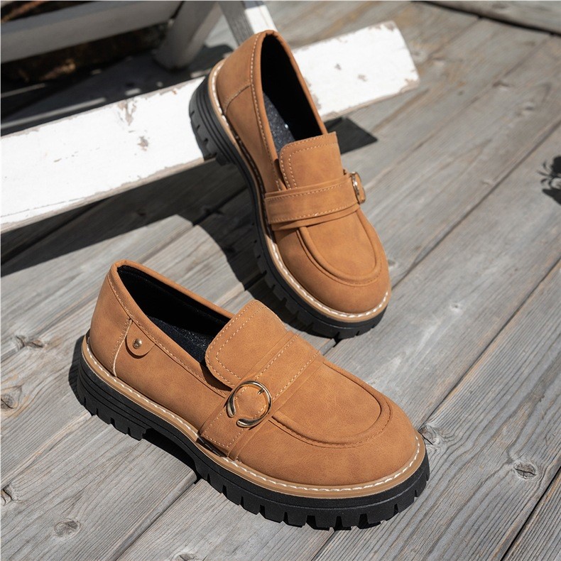 Women’s Vintage Comfort Loafers – Supportive Thick Sole with Classic Buckle Detail