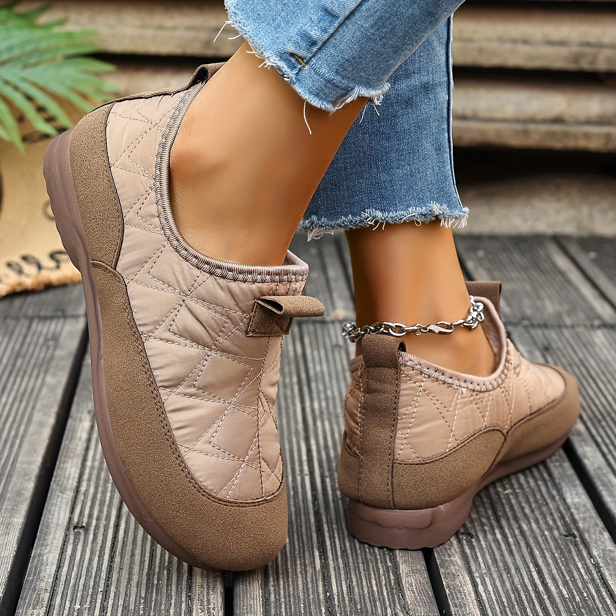 Winter Quilted Flats for Women – Soft, Cozy & Non-Slip Design