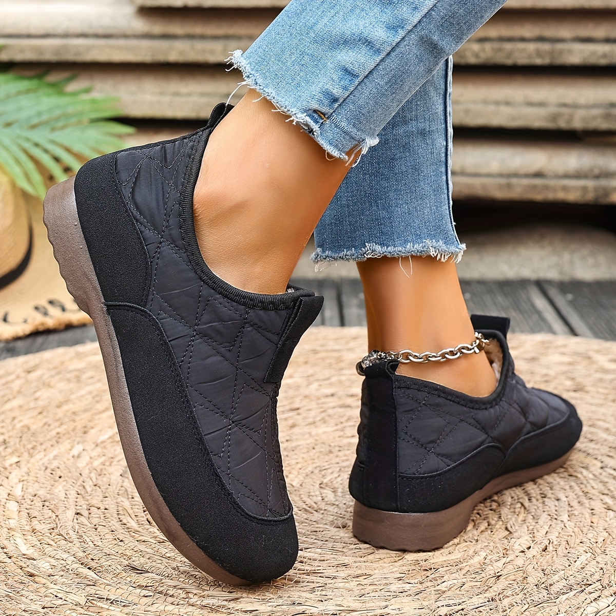 Winter Quilted Flats for Women – Soft, Cozy & Non-Slip Design