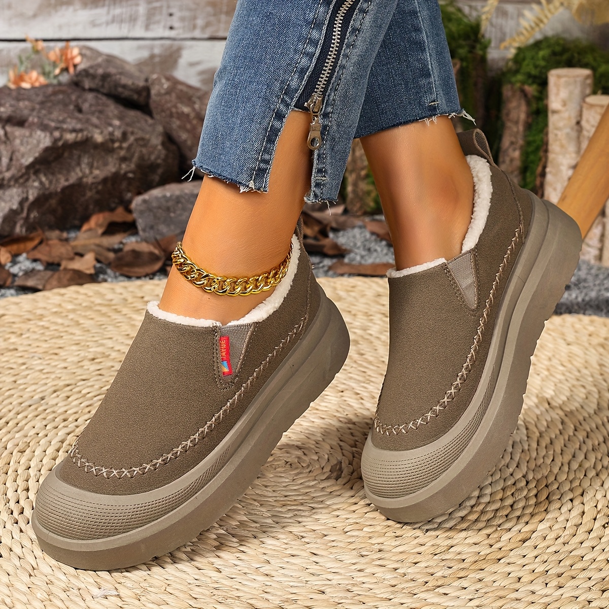 Classic Winter Comfort Shoes for Women – Soft, Warm & Durable Design