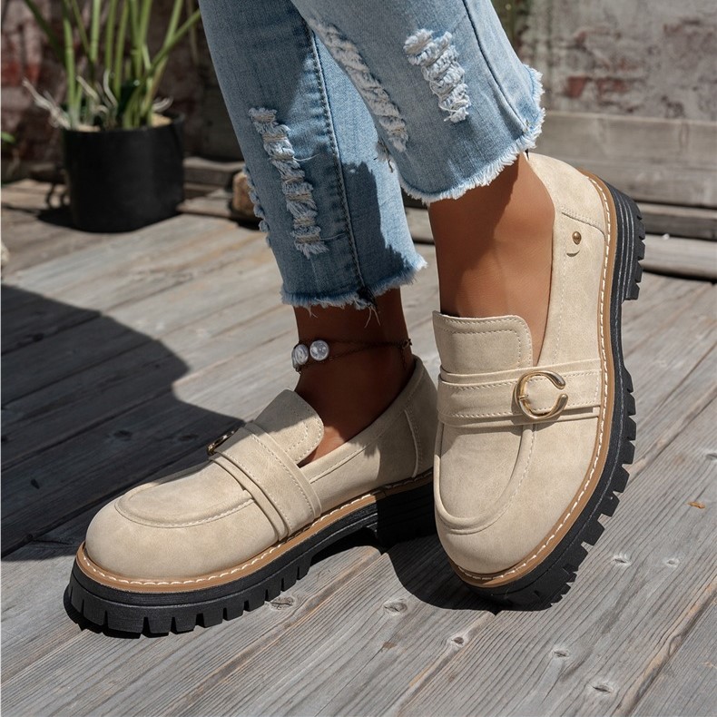 Women’s Vintage Comfort Loafers – Supportive Thick Sole with Classic Buckle Detail