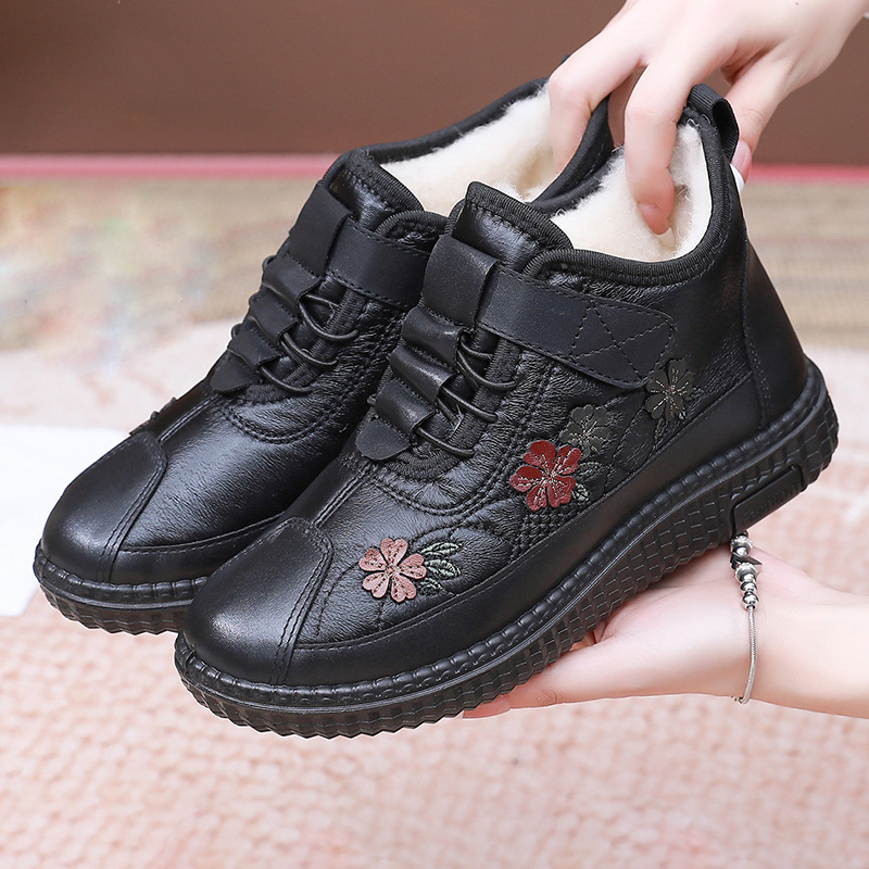 Women’s Cozy Winter Boots – Retro Style with Warm Lining