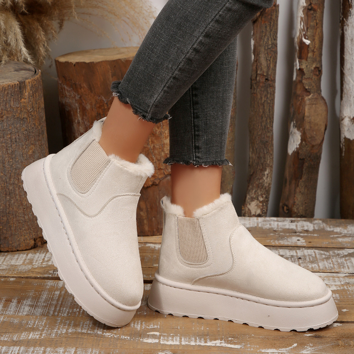 Women’s Warm Thick-Sole Boots – Comfortable Non-Slip Winter Footwear