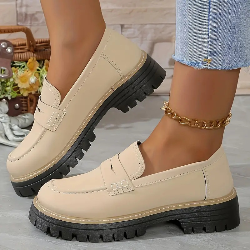 Women’s Comfortable Everyday Loafers – Cushioned Platform Sole with Timeless Style