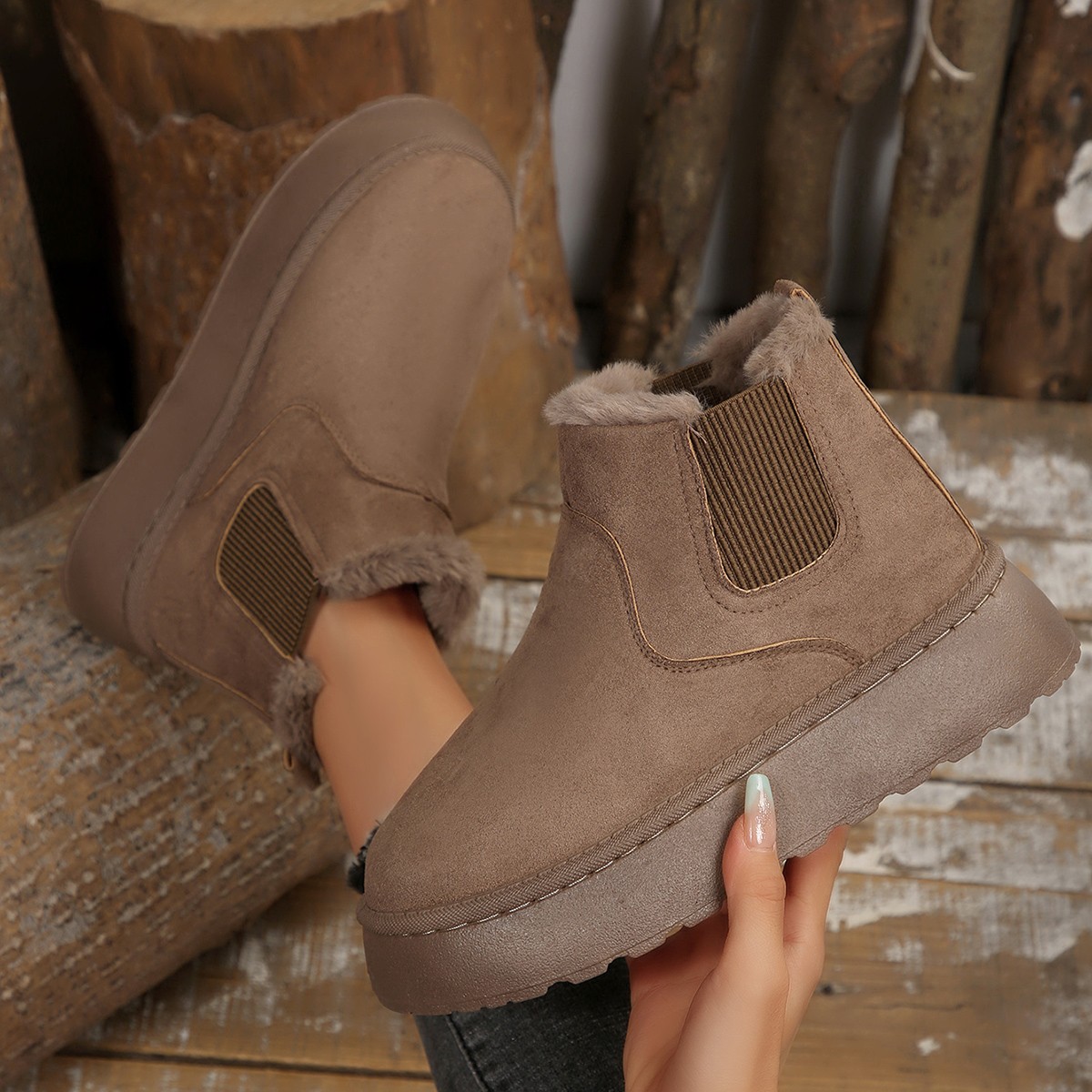 Women’s Warm Thick-Sole Boots – Comfortable Non-Slip Winter Footwear