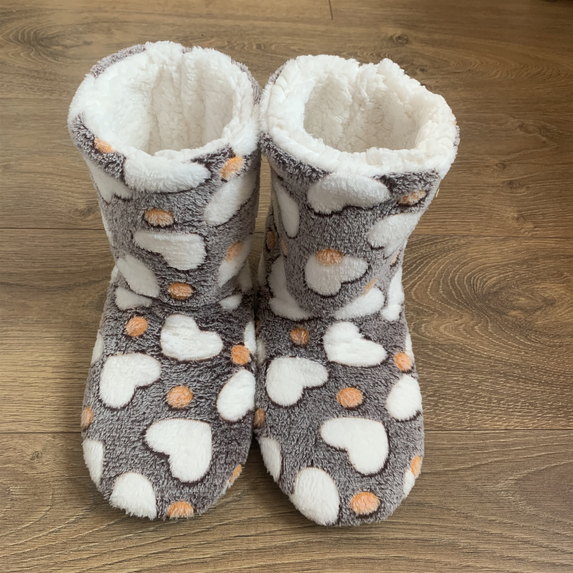 Women’s Warm Plush-Lined Slipper Boots – Thick Cozy Non-Slip House Shoes for Fall & Winter