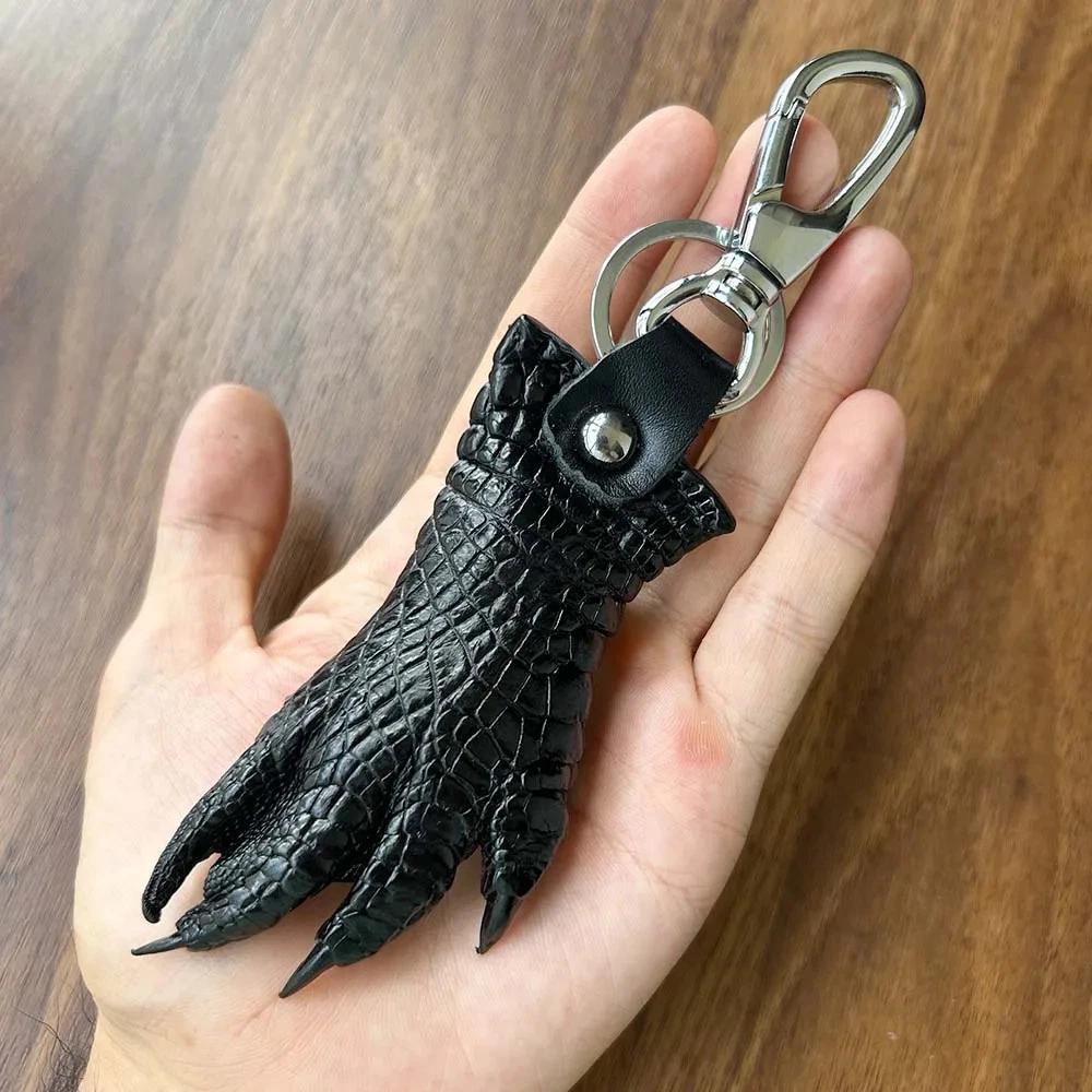 Handcrafted Alligator Foot Keychain – Exotic Reptile Claw Souvenir Gift, Unique Nature-Inspired Key Ring