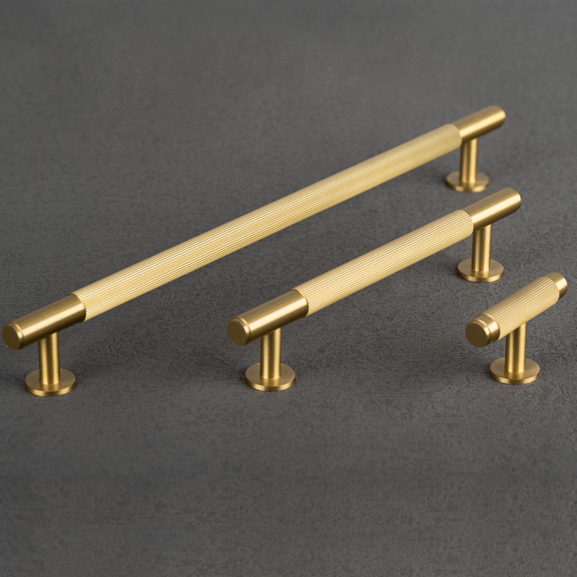 Vertical Grain T-Bar Pulls