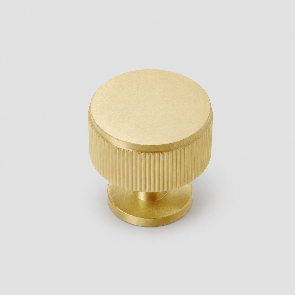 Vertical Grain Cabinet Knobs
