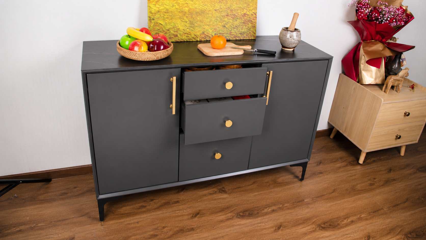 QOGRISUN brass single hole pulls and two hole cabinet pulls on minimalist cabinets.