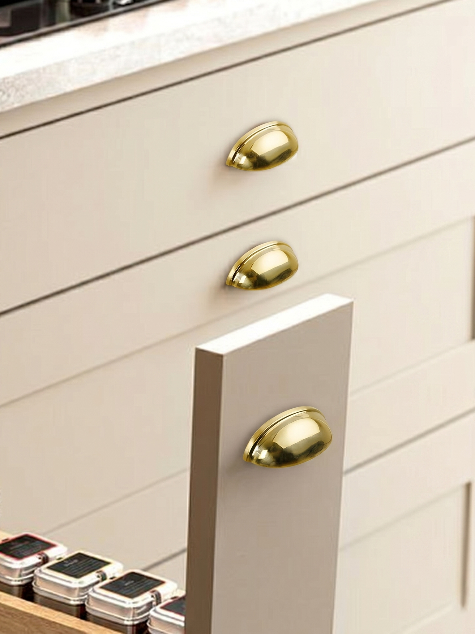 Unlacquered Brass Hover