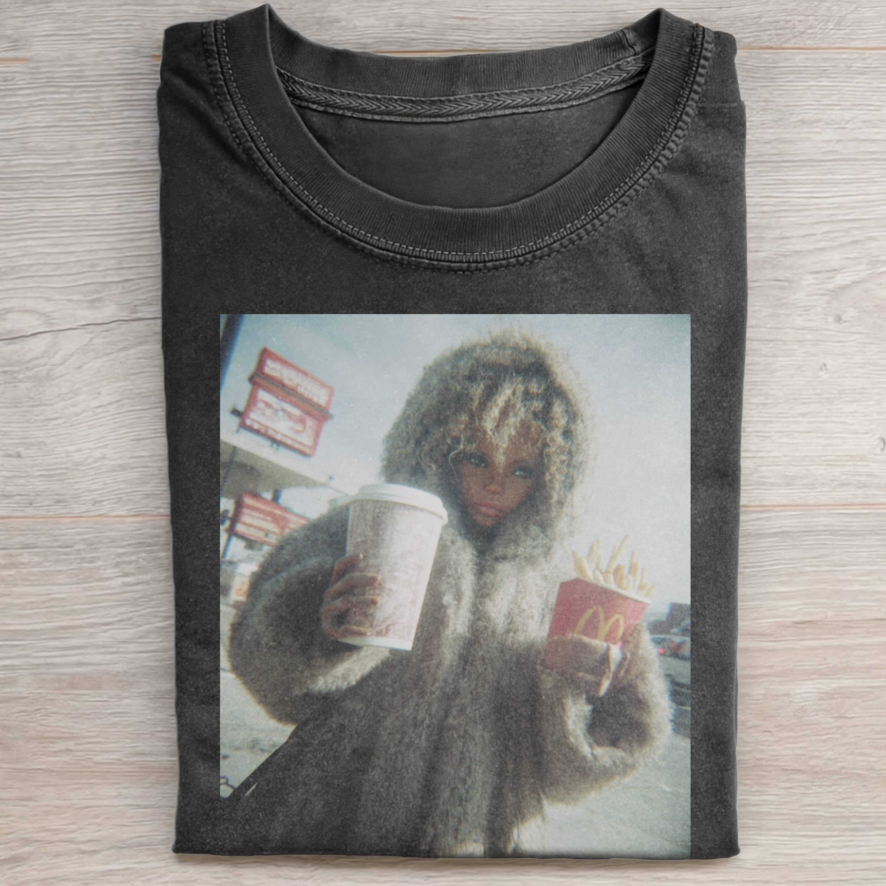 GLAMOROUS MCDONALD'S Funny Doll FaceCORE TEE