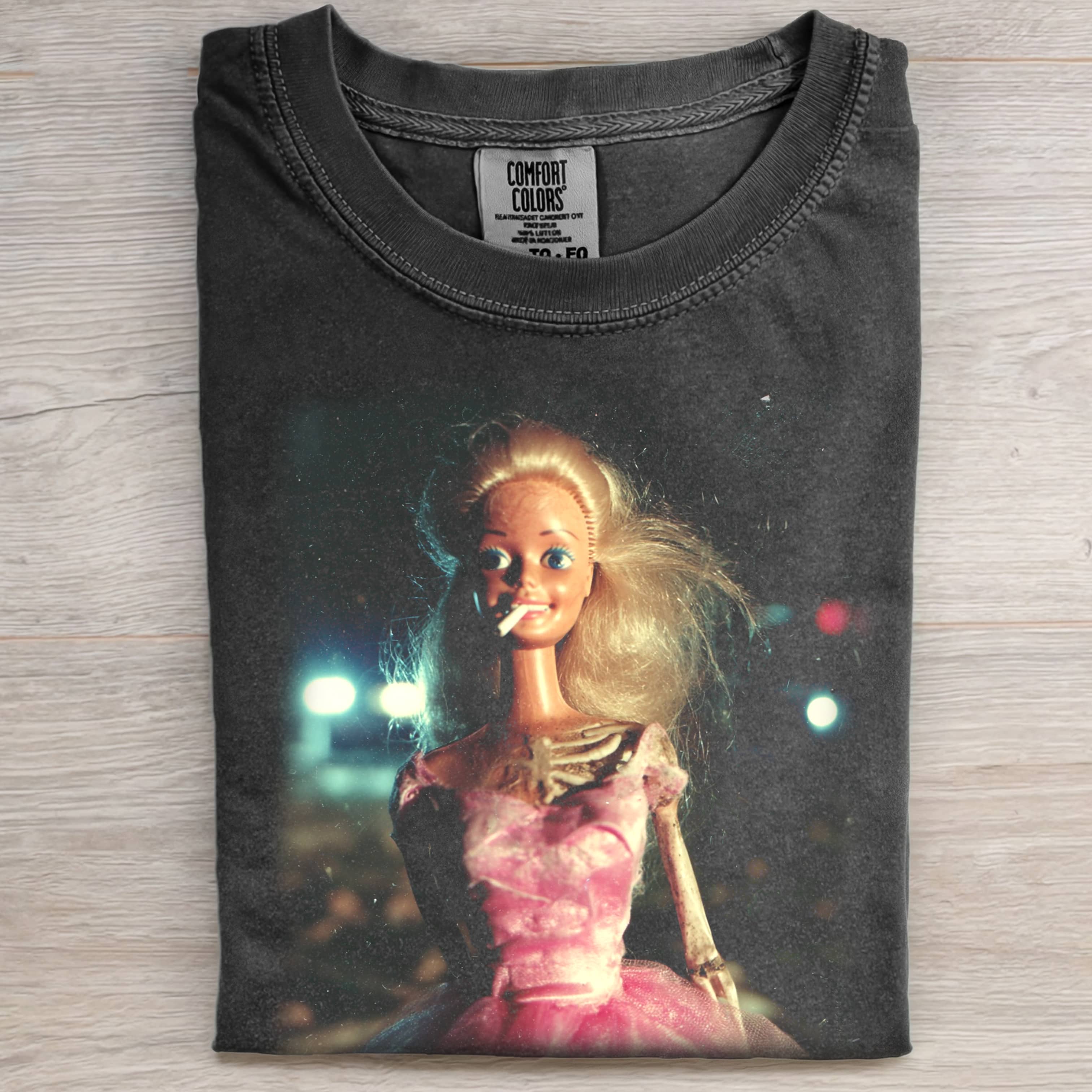 RETRO DISTRESSED Funny Doll Face SMOKING TEE-ShawnCraft