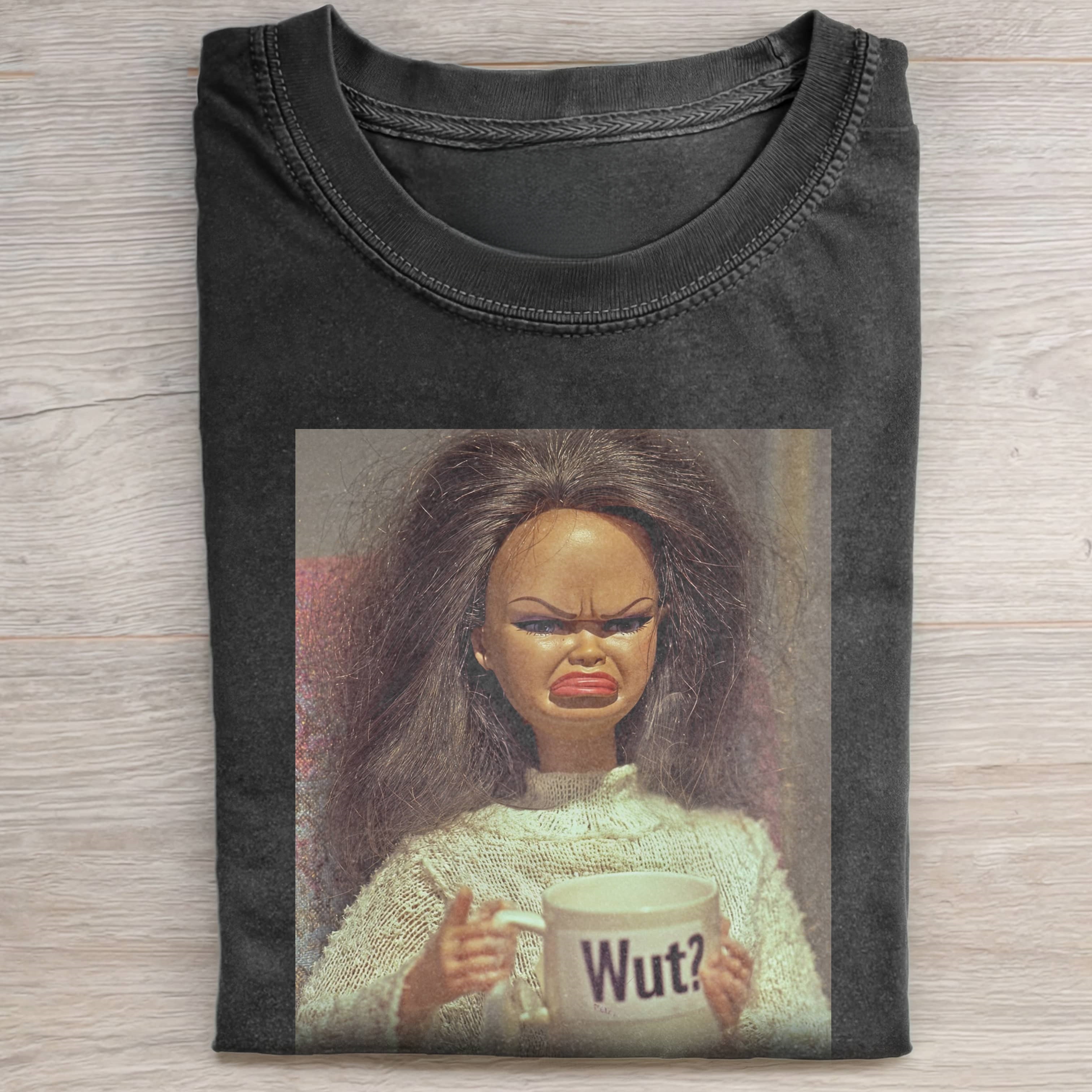 BLACK DOLL FACE MESSY AND QUIRKY TEE