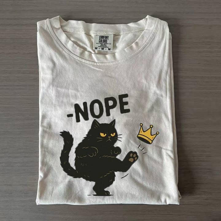 No Kings in America Black Cat TEE-ShawnCraft