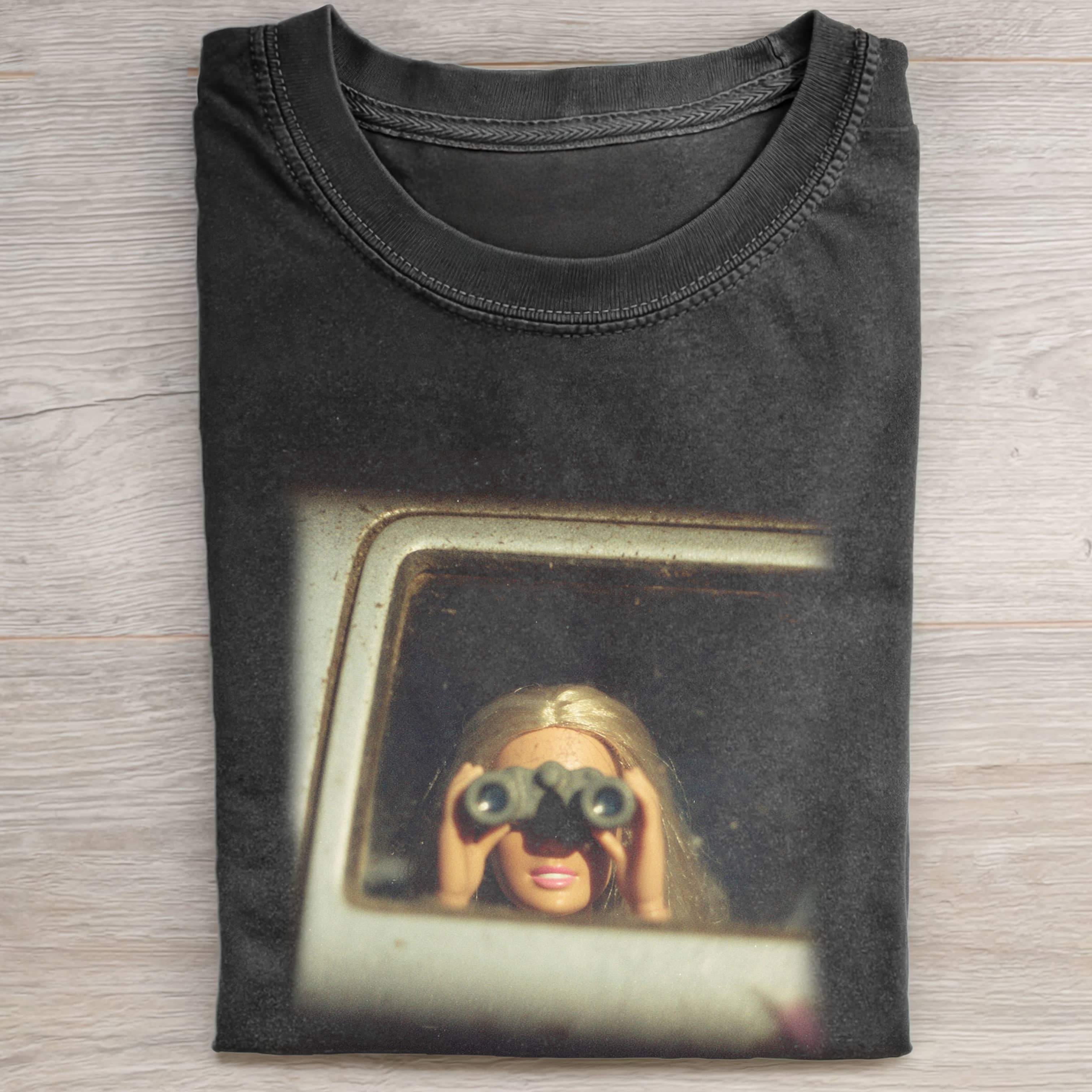 PEEPING AT Funny Doll FaceCORE THROUGH BINOCULARS TEE