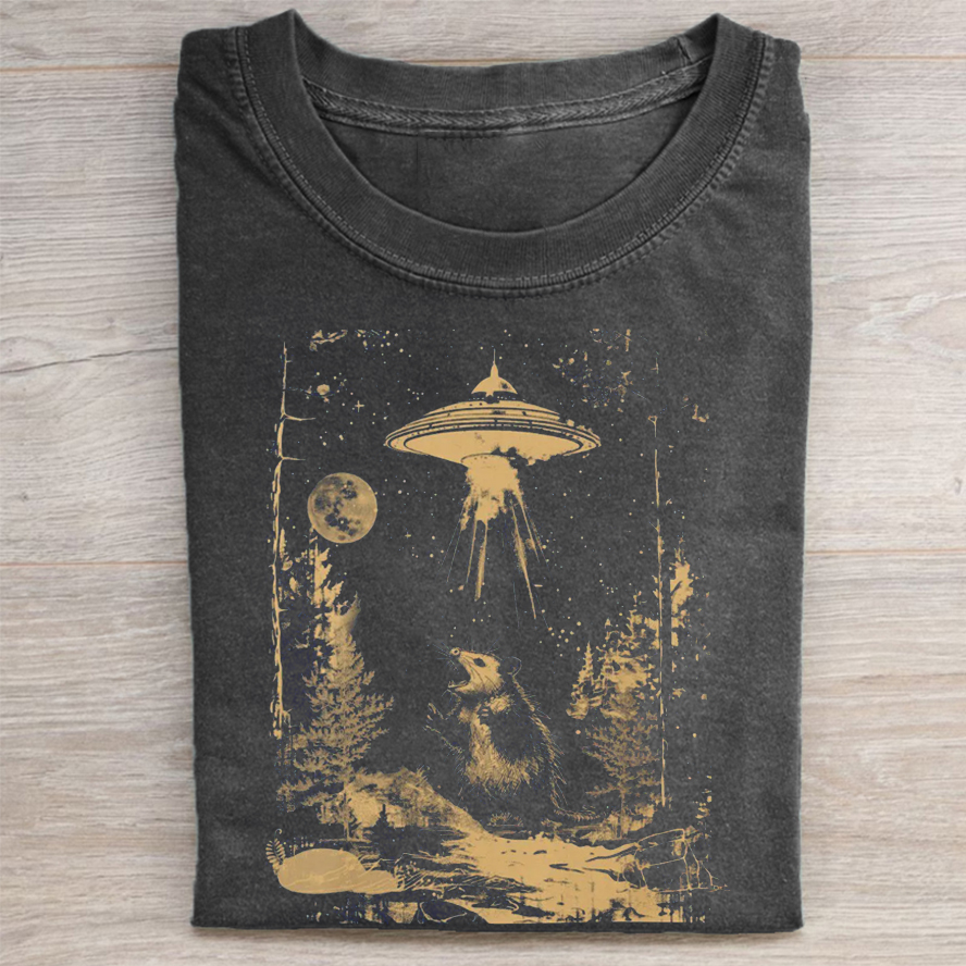 Retro UFO Possum Graphic T-shirt-ShawnCraft