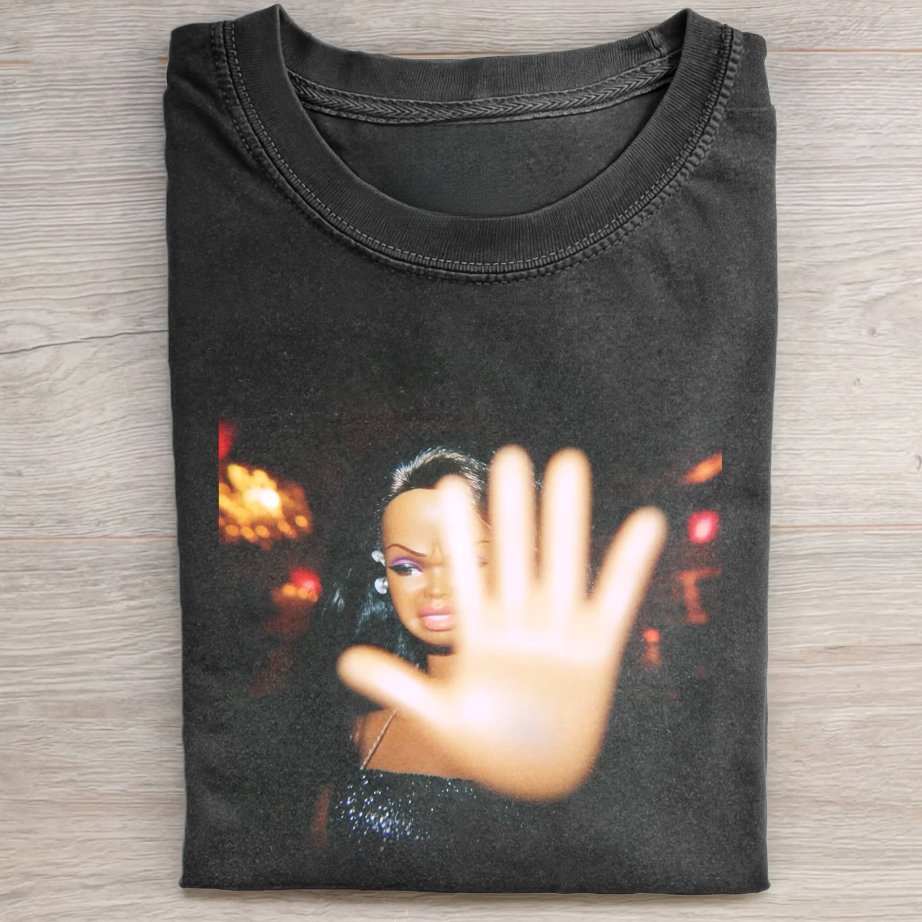 BLACK DOLL FACE QUIRKY TEE