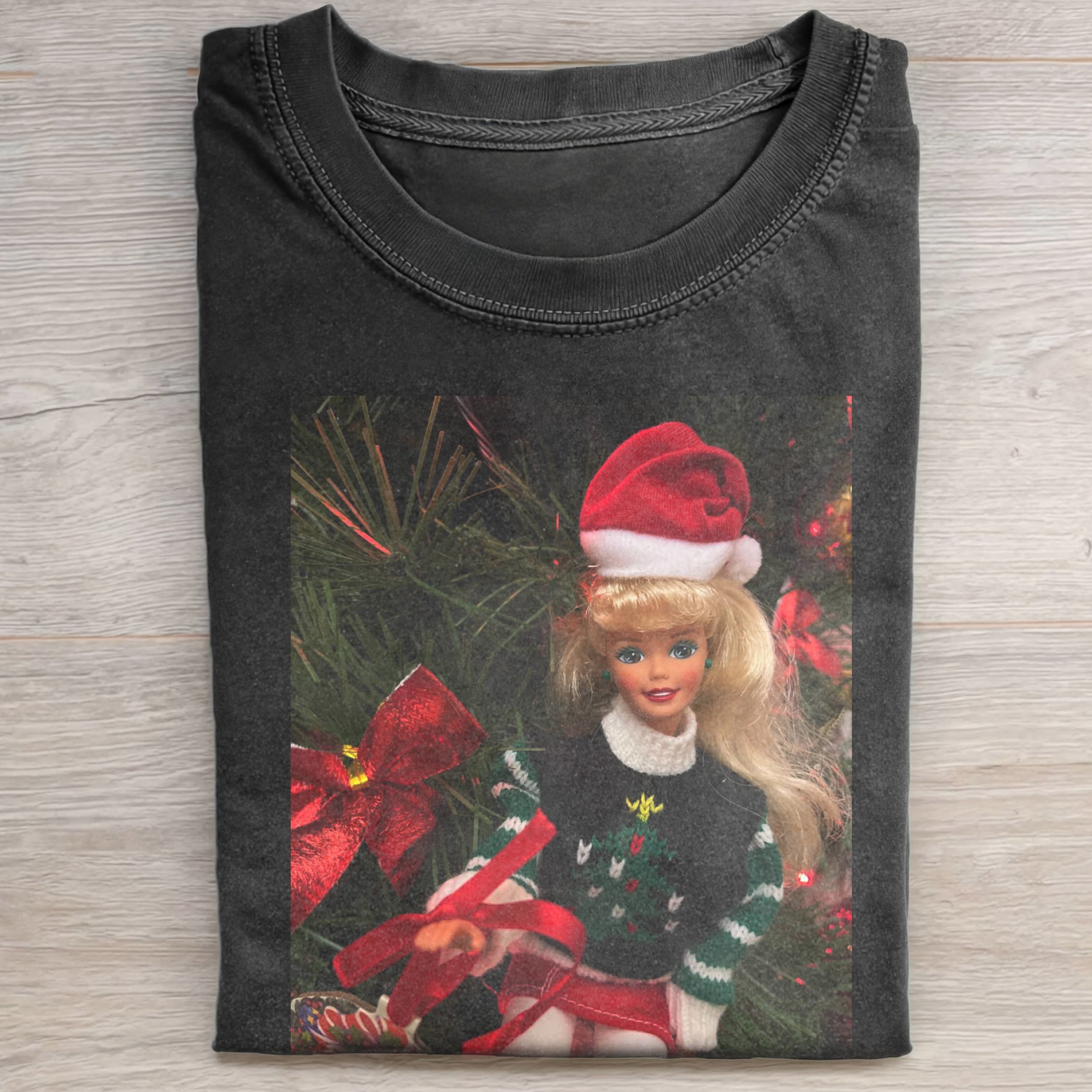 RETRO BIG-EYED Funny Doll FaceCORE CHRISTMAS T-SHIRT