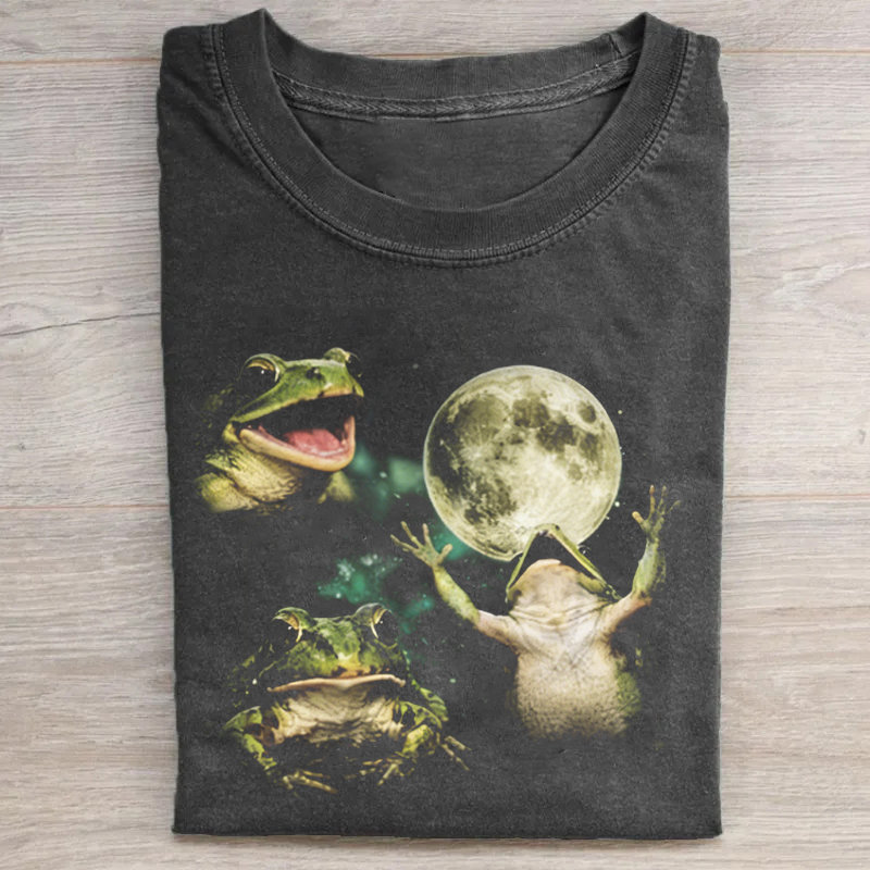 Frog Moon Vintage Graphic T-shirt-ShawnCraft