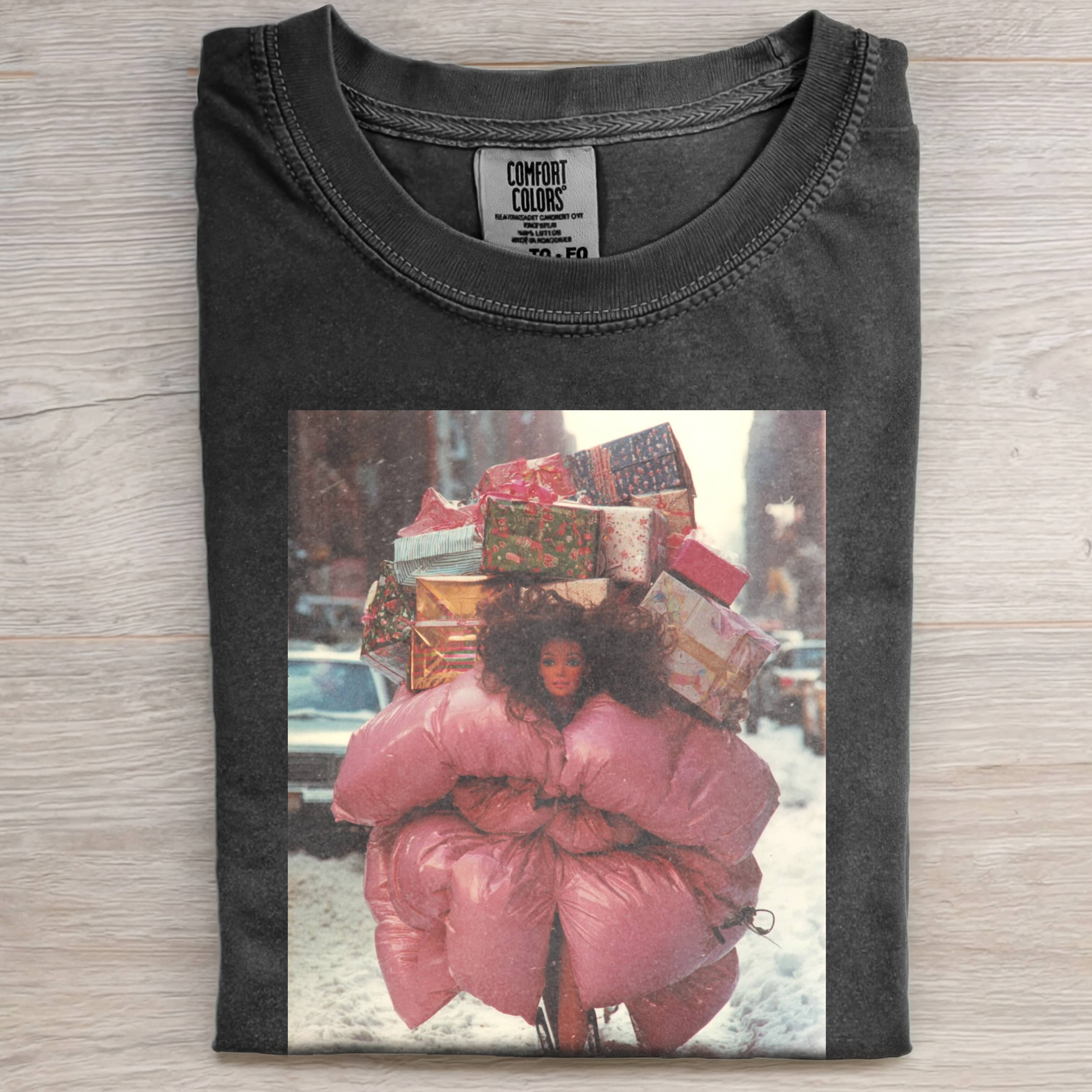 Funny Doll FaceCORE CARRYING GIFTS VINTAGE TEE-ShawnCraft