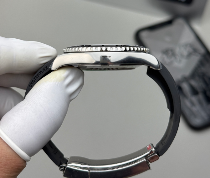 Clean Platinum Yacht Watch