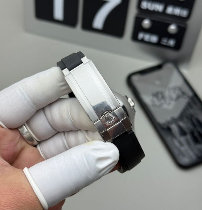 Clean Platinum Yacht