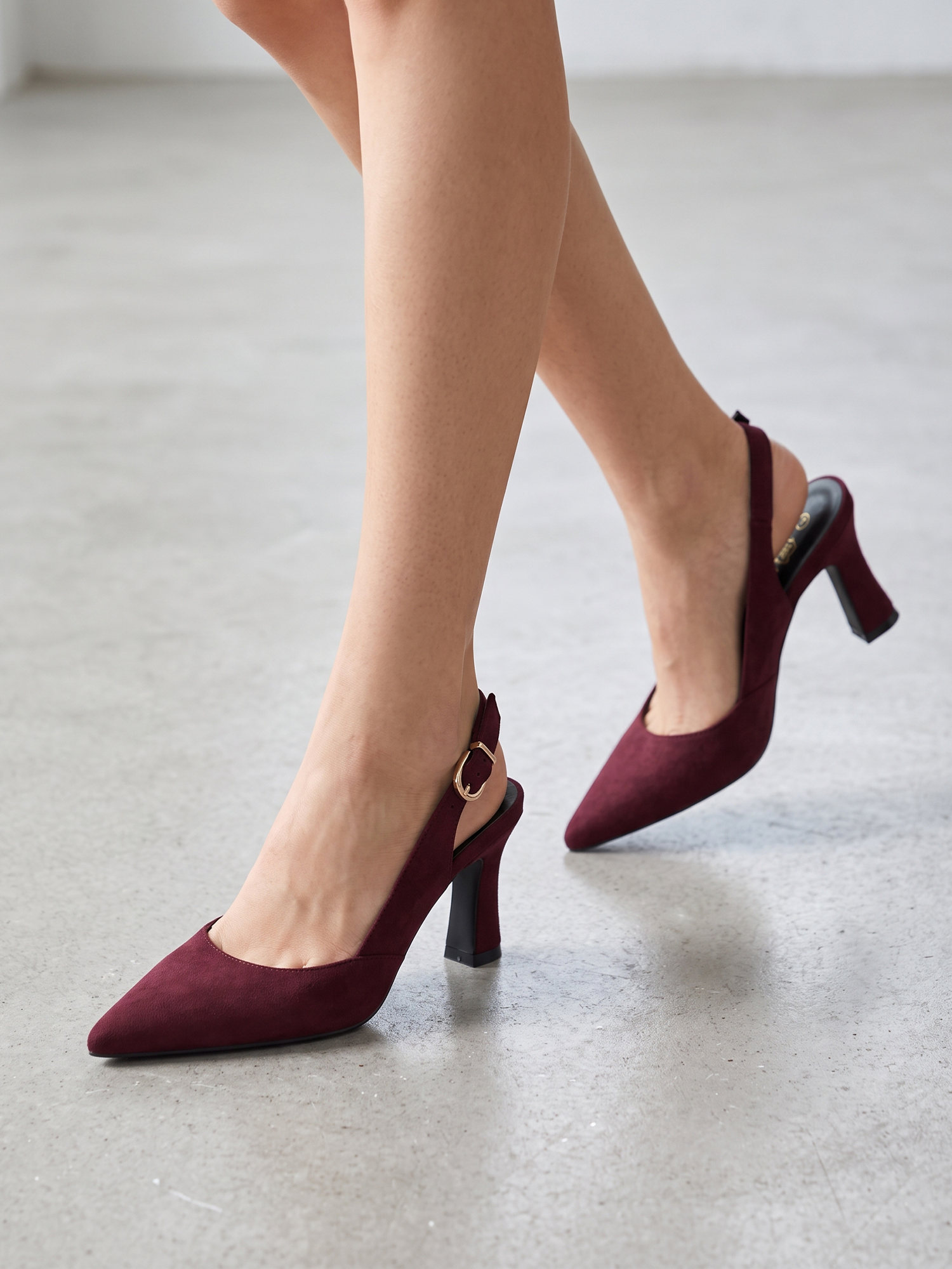 Womens Lambskin Insole High Heels Slingback Pointed Toe Pumps Classic Kitten Heels Retro Comfortable Slip on Lambskin Dress Shoes for Party Wedding Office Work and Daily Wear