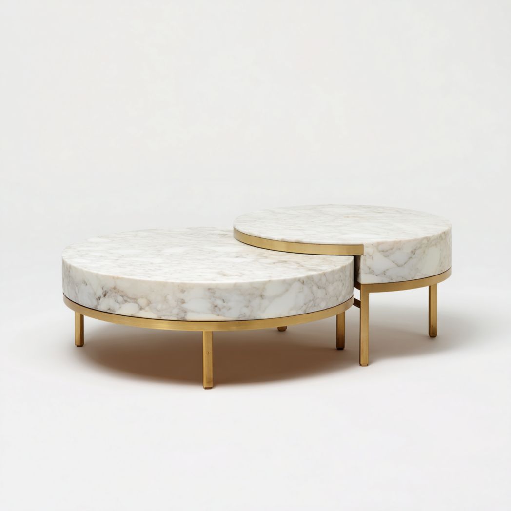 Zestaw dwóch okrągłych stolików kawowych z blatem z białego marmuru i złotymi nogami-Sara Furniture