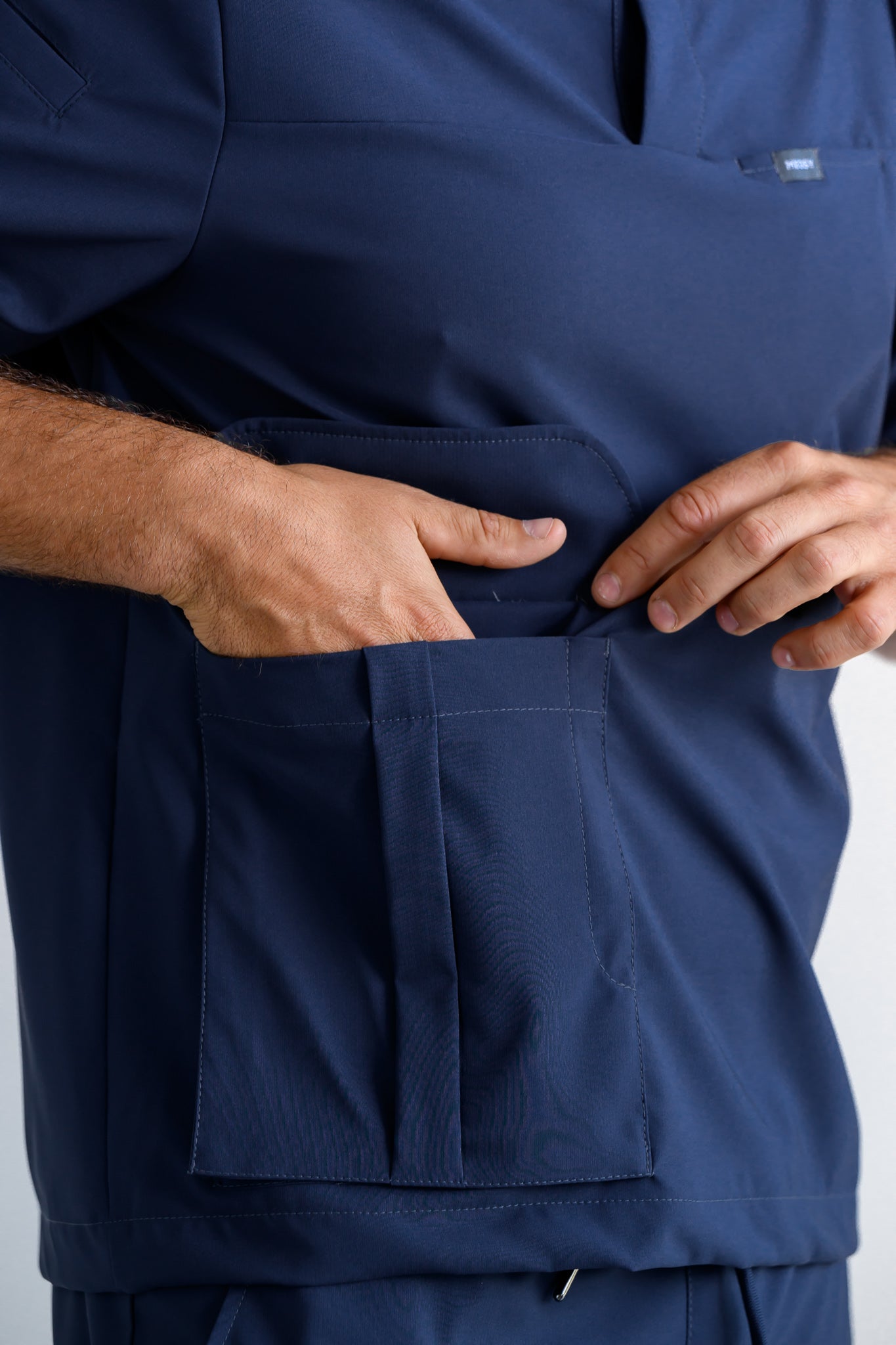 kieszeń cargo od bluzy medycznej męskiej