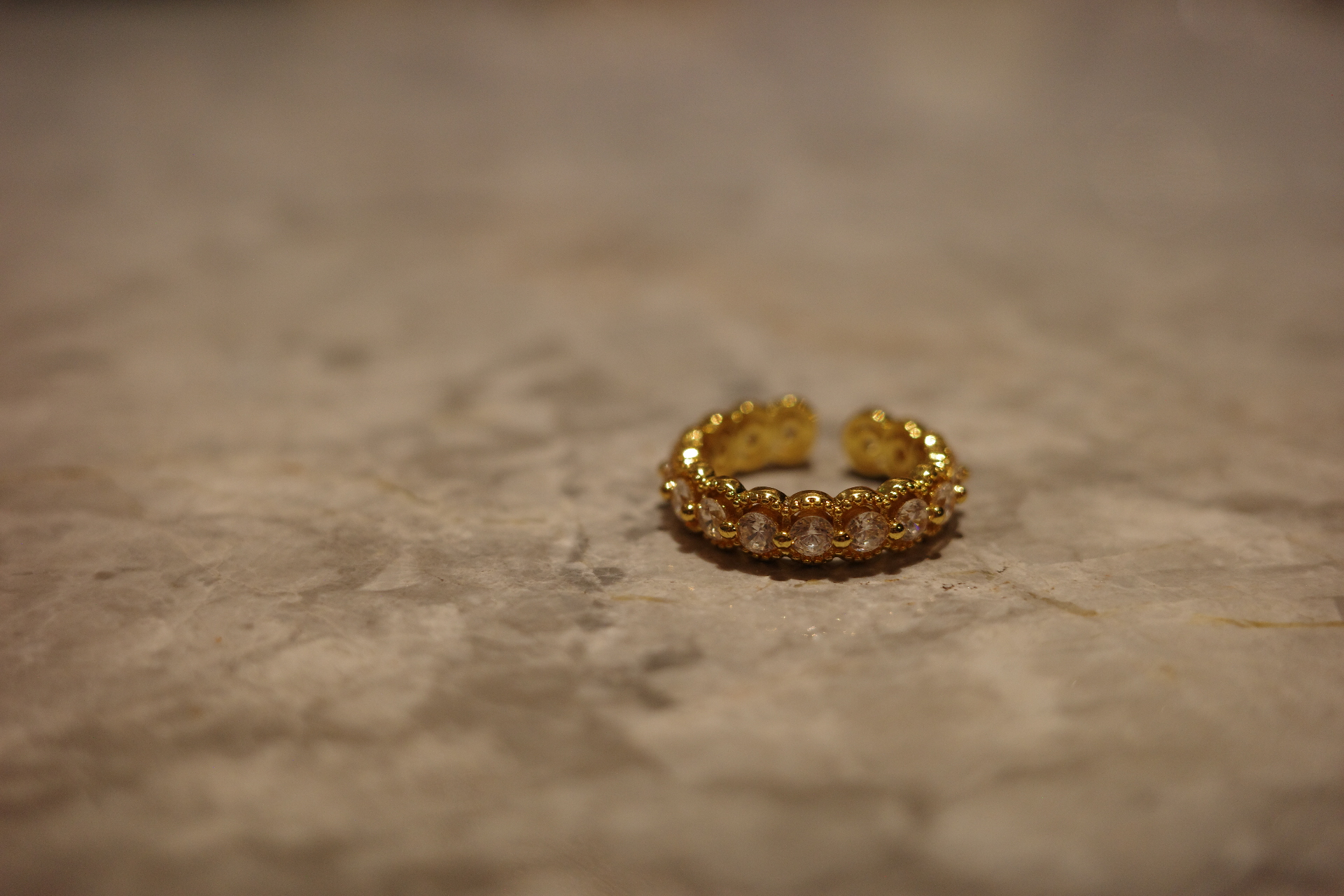 The Venus Lace Ring – Gilded Filigree & Constellation Zirconia Band