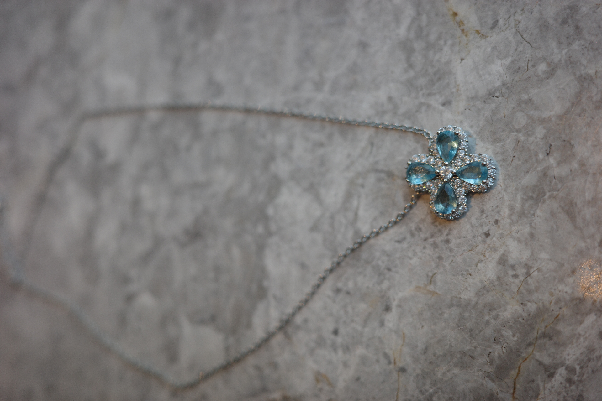The Mercury Clover Necklace – Aquamarine Serenity & Sacred Geometry