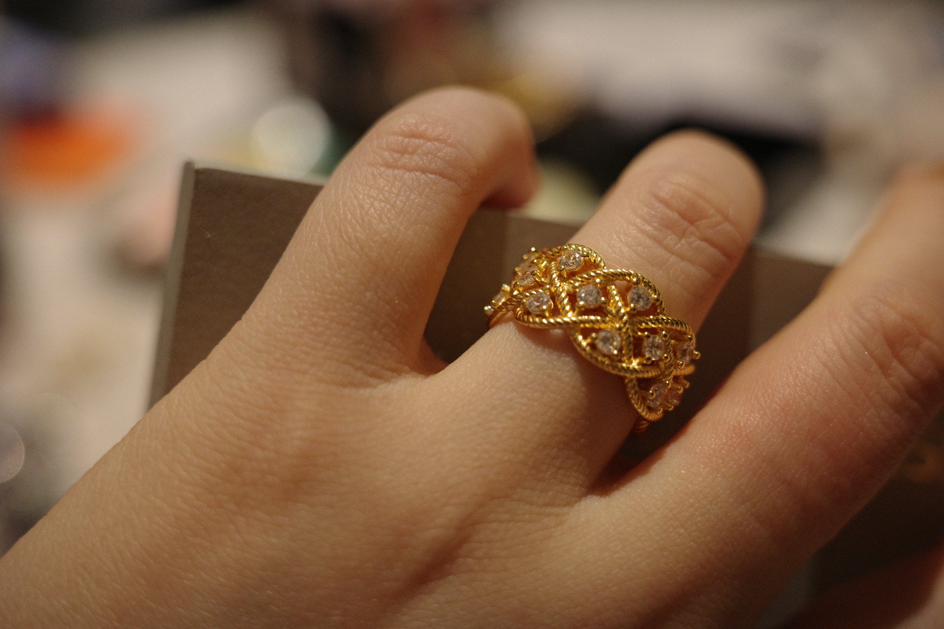 We don't just engineer shape; we weave light. The distinctive hollow-out patterns represent the "sacred geometry" of celestial structures, transformed into a wearable "Second Skin" of gold and diamonds. The openwork ensures the ring remains lightweight an