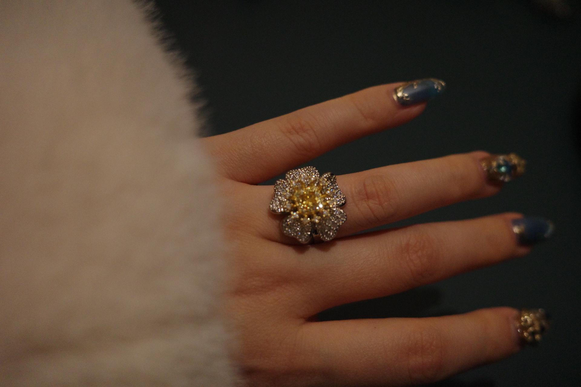 OR-YÉNA | The Solar Bloom Ring – Ombré Sunflower Pavé & Gilded Majesty