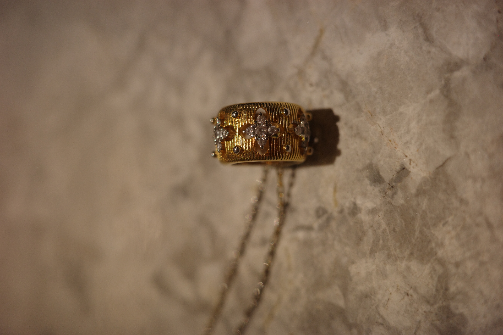 The Saturn Clover Pendant – Brushed Gold Filigree & Radial Diamond Pavé