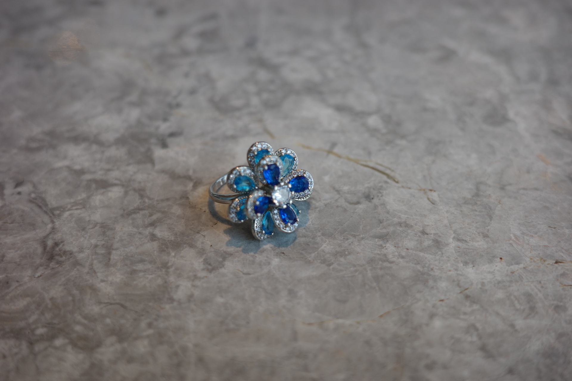 The Mercury Camellia Ring – Architectural Bloom in Stelliform