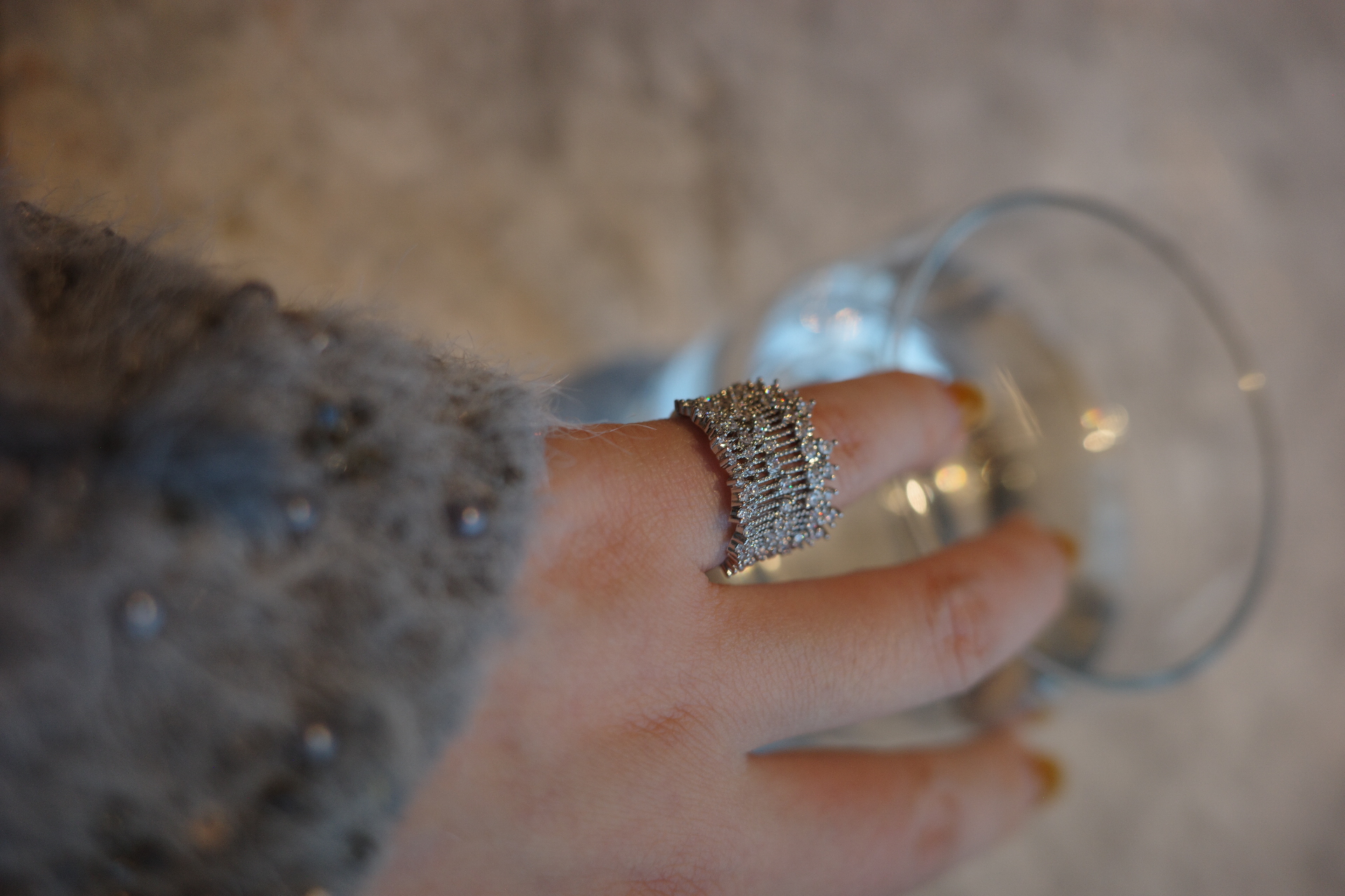 The Moon Lyre Ring – Parallel Gold Strings & Stardust Constellation