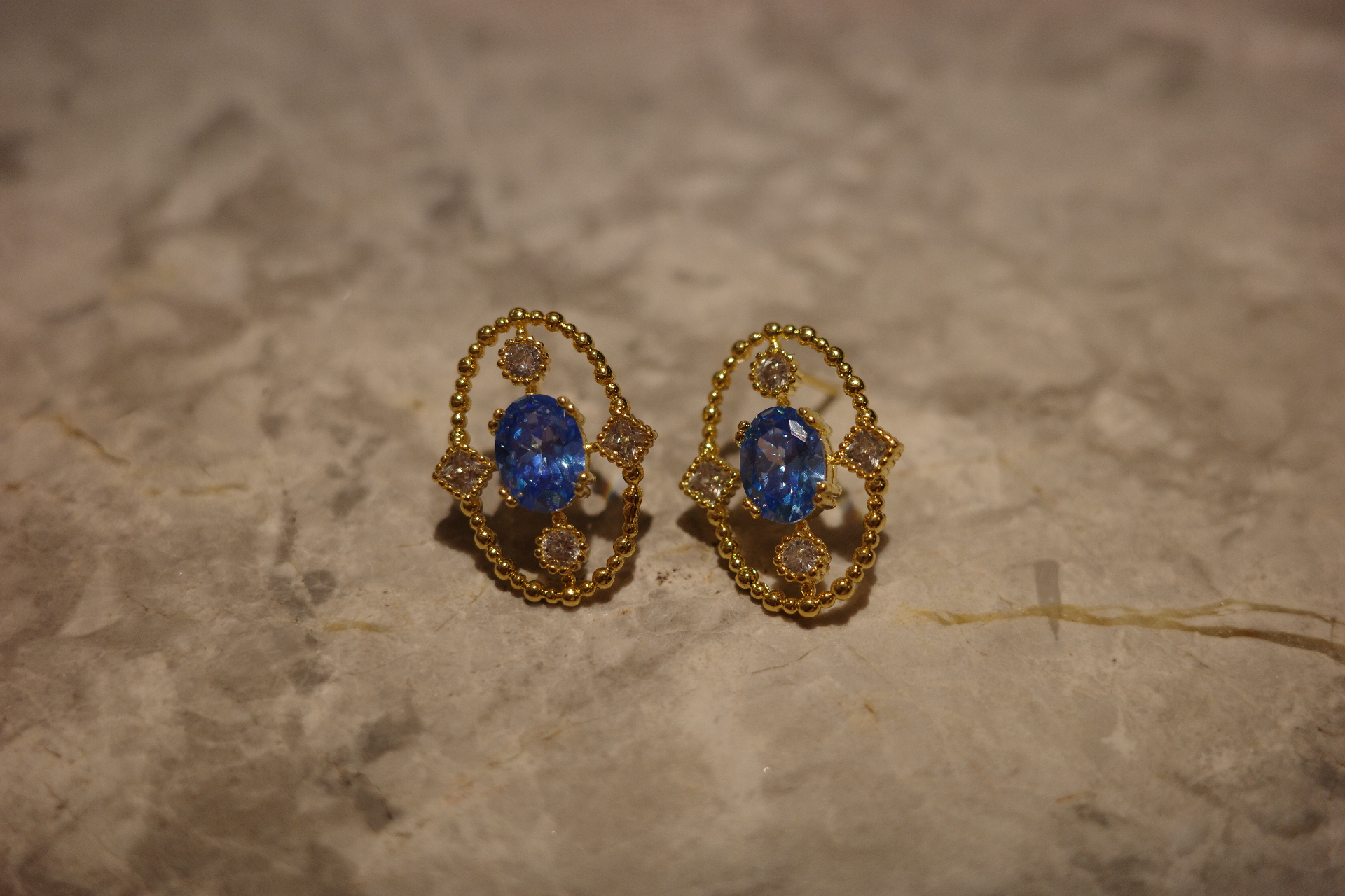 The Venus Azure Crown Earring – Intricate Gold Lace & Oval Zirconia