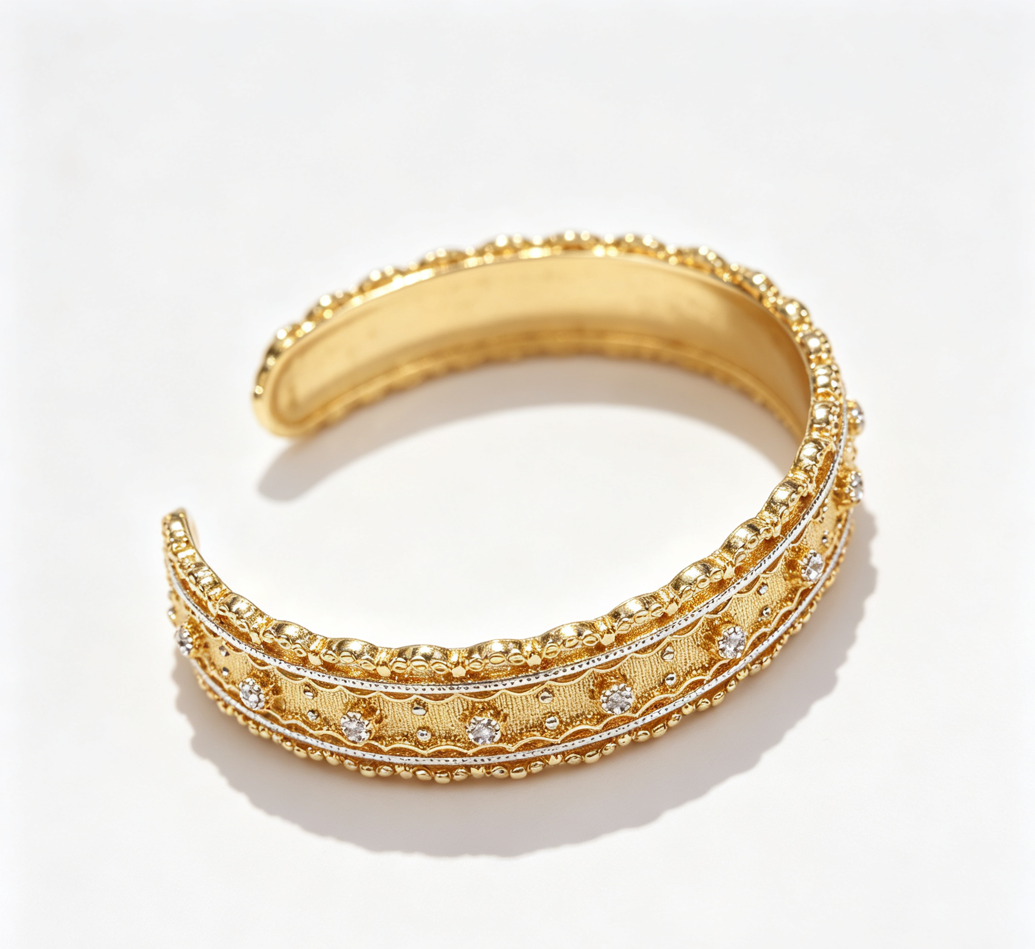 The Imperial Silk Cuff – Brushed Gold "Tessile" Engraving & Full-Pavé Diamond Bangle