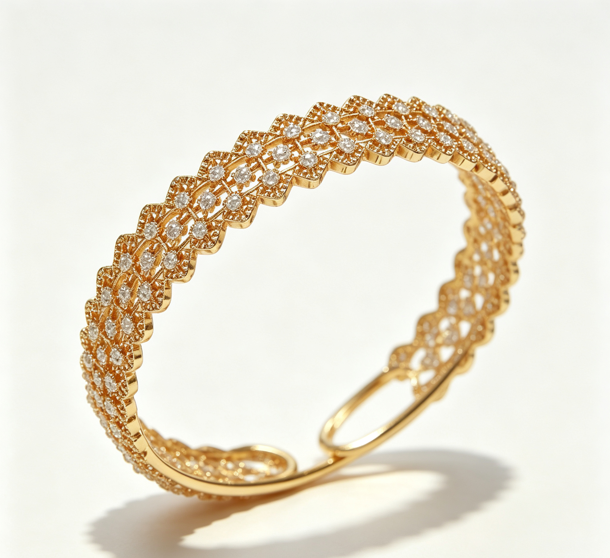 The Saturn Infinite Cuff – Gilded Lace Lattice & Full-Pavé Diamond Bangle