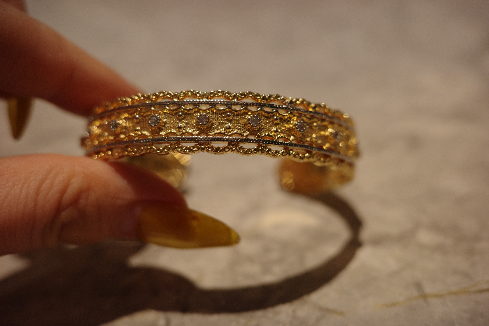 The Imperial Silk Cuff – Brushed Gold "Tessile" Engraving & Full-Pavé Diamond Bangle
