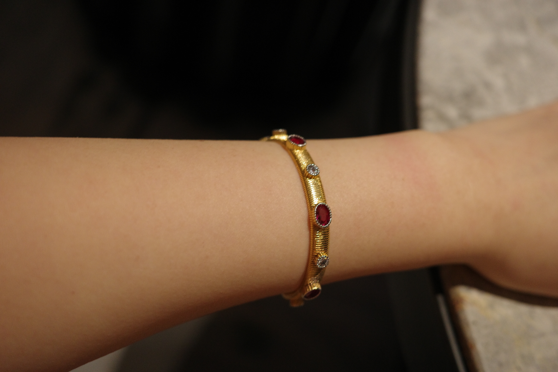 The Saturn Sovereign Cuff – Gilded Silk Engraving & Crimson Corundum Centerpiece