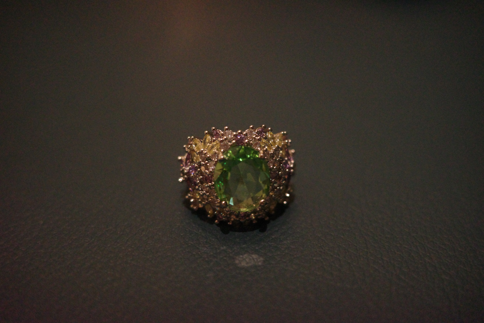 The Jupiter Verve Ring – Mint-Green Zirconia & Full-Pavé Halo Lattice