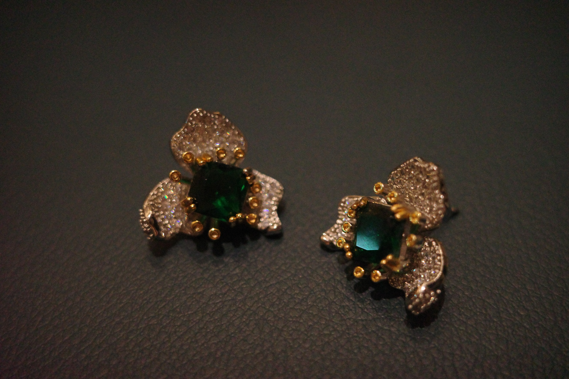 The Jupiter Blossom Earring – Imperial Emerald & Gilded Petal Pavé