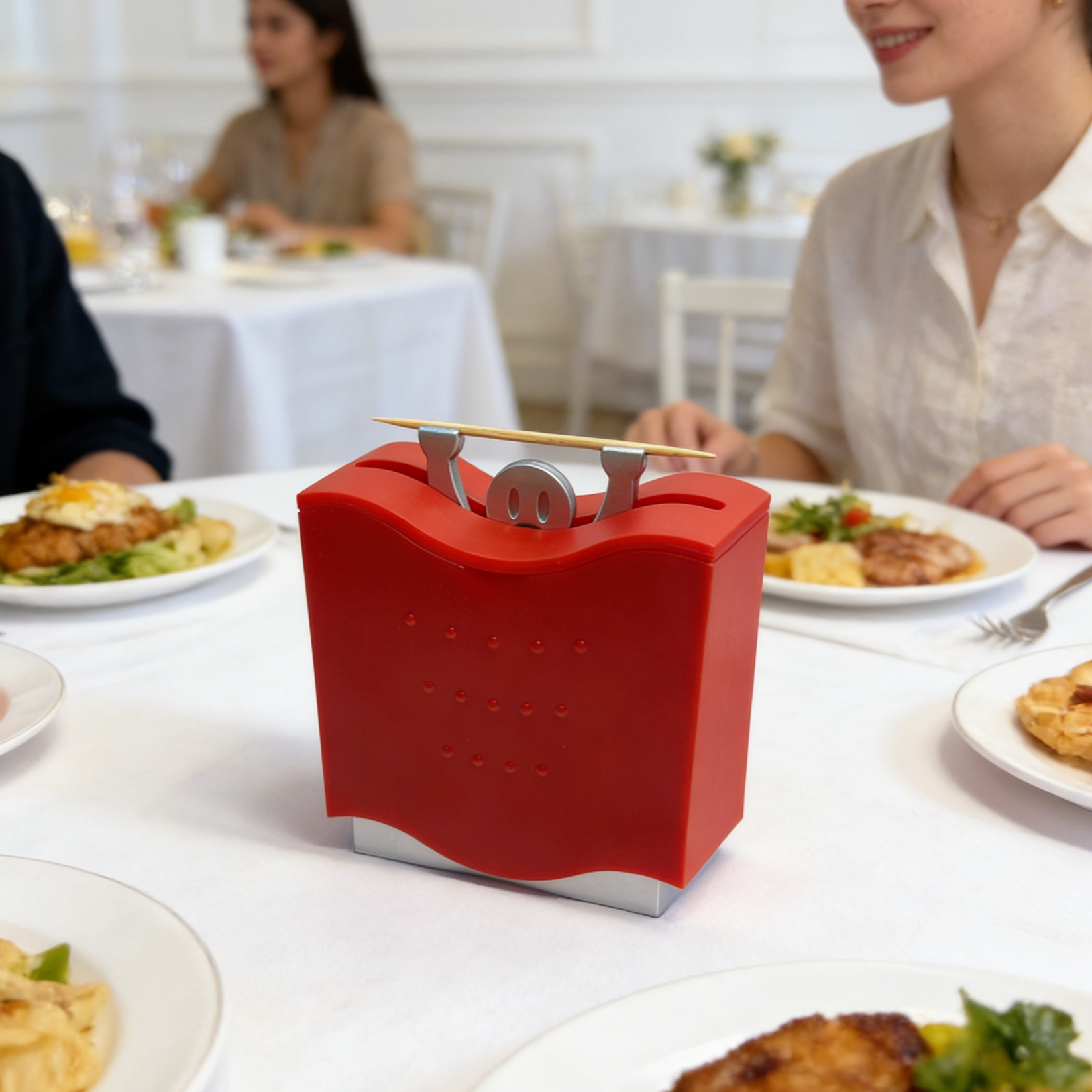 Fogpiszkáló doboz irodai környezetben