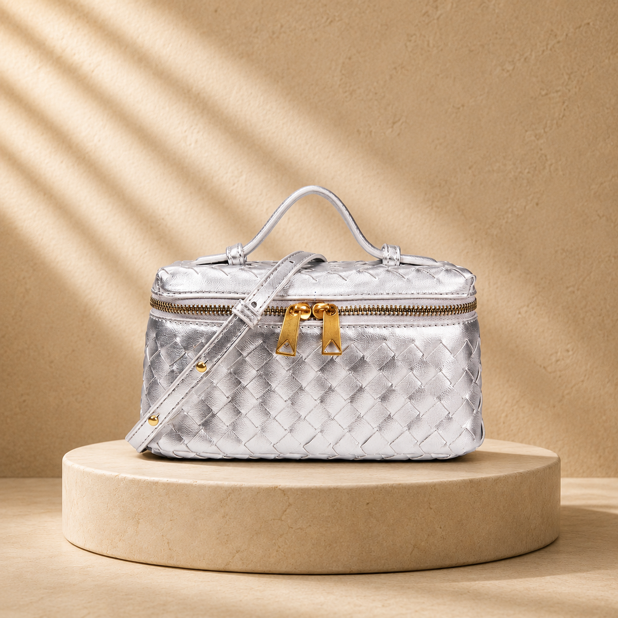 "La Scatola d'Oro" – Exklusive handgeflochtene Vanity-Bag aus ultra-softem italienischem Lammleder