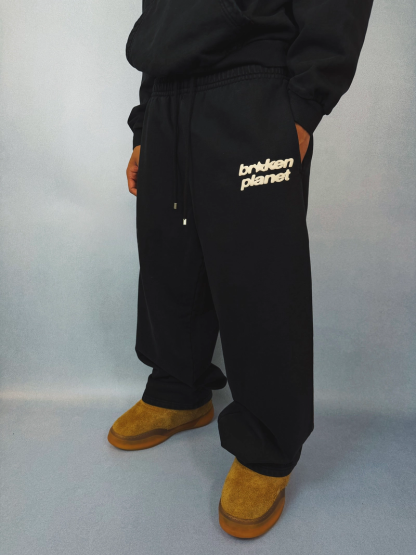 STAR LOGO STRAIGHT LEG SWEATPANTS
